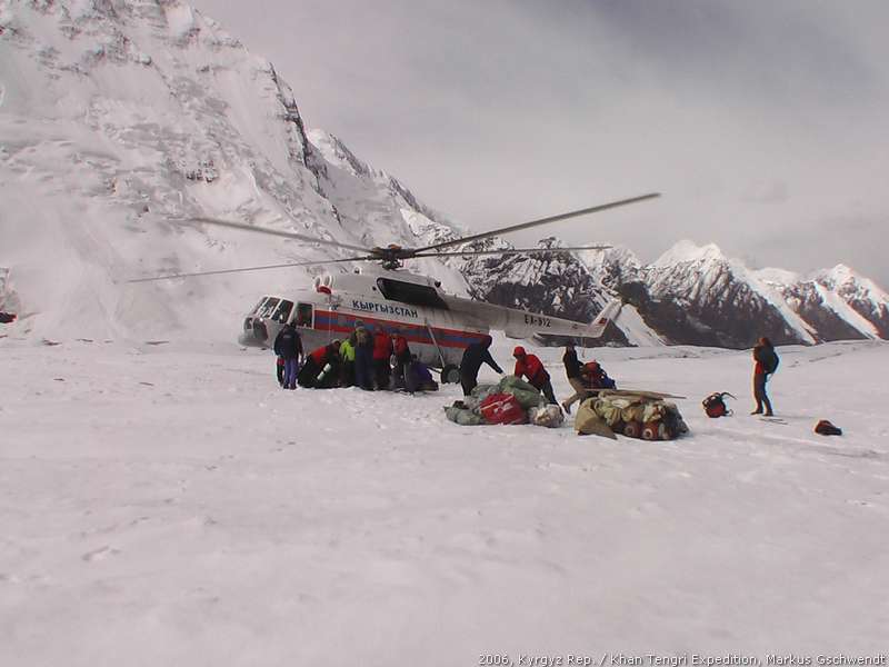 Pic: Helicopter, Ankunft im Basecamp, North Inchilek Glacier